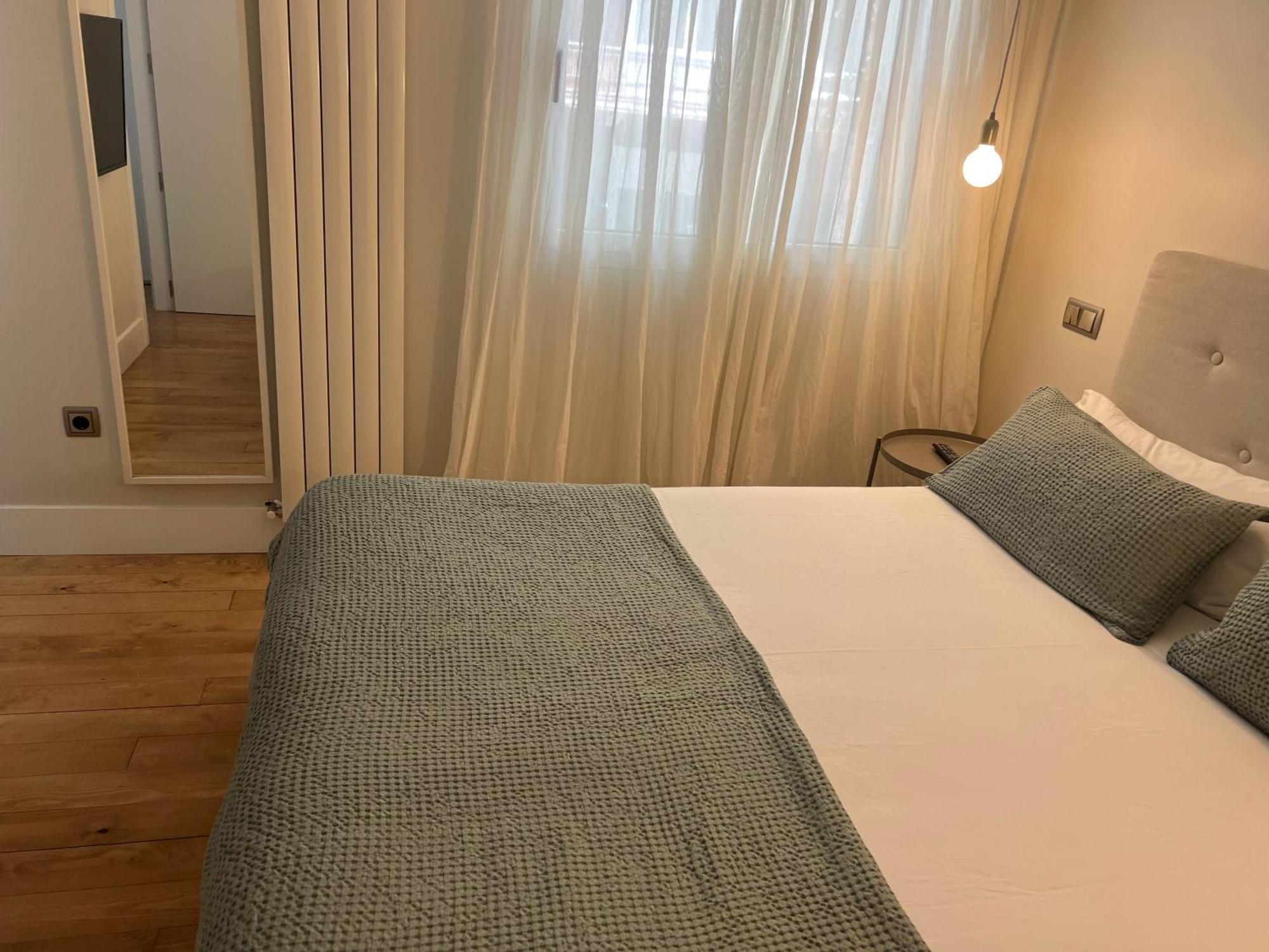 Duplex De Lujo Junto Al Bernabeu Real Madrid Villa Luaran gambar