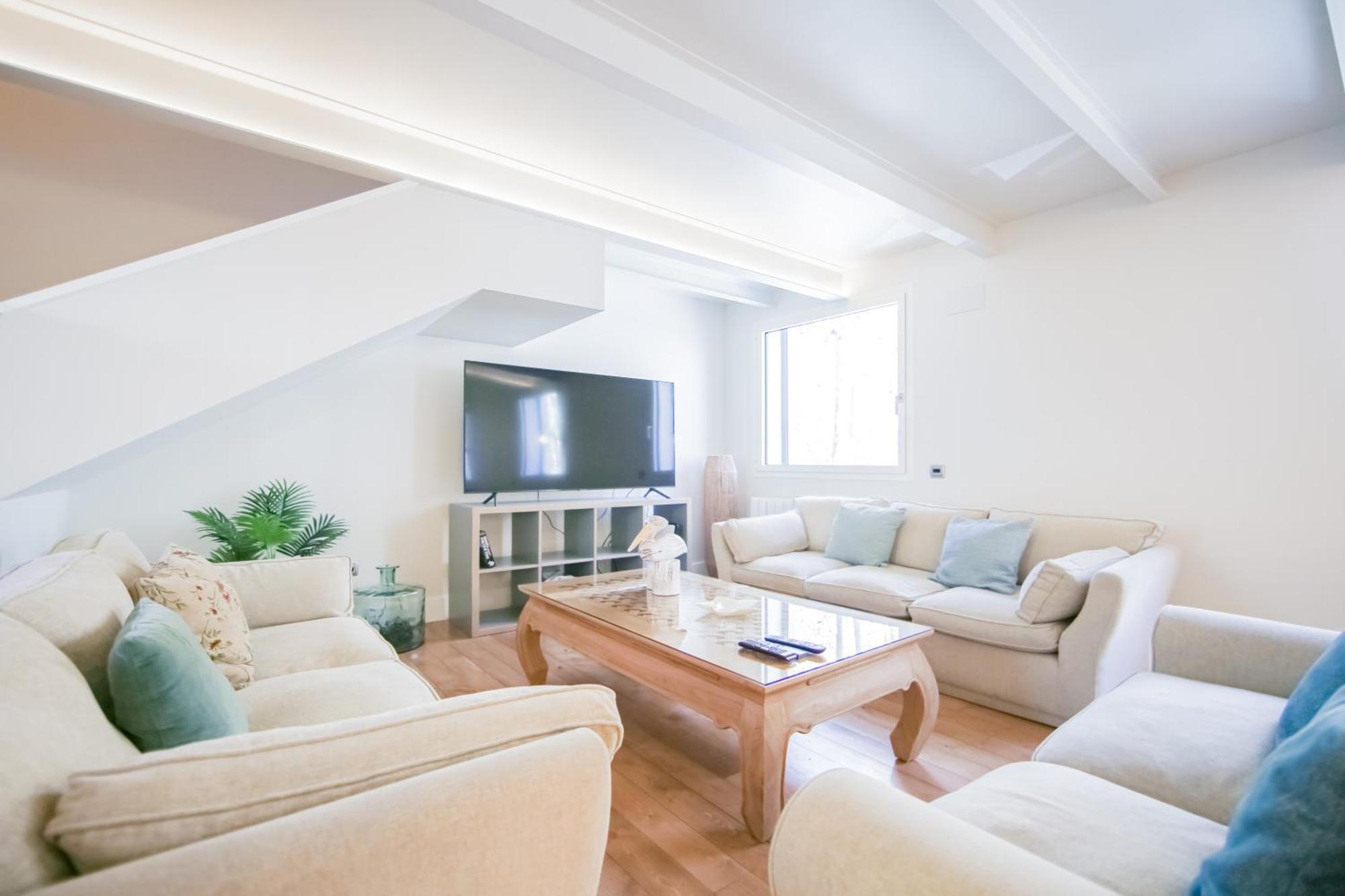 Duplex De Lujo Junto Al Bernabeu Real Madrid Villa Luaran gambar