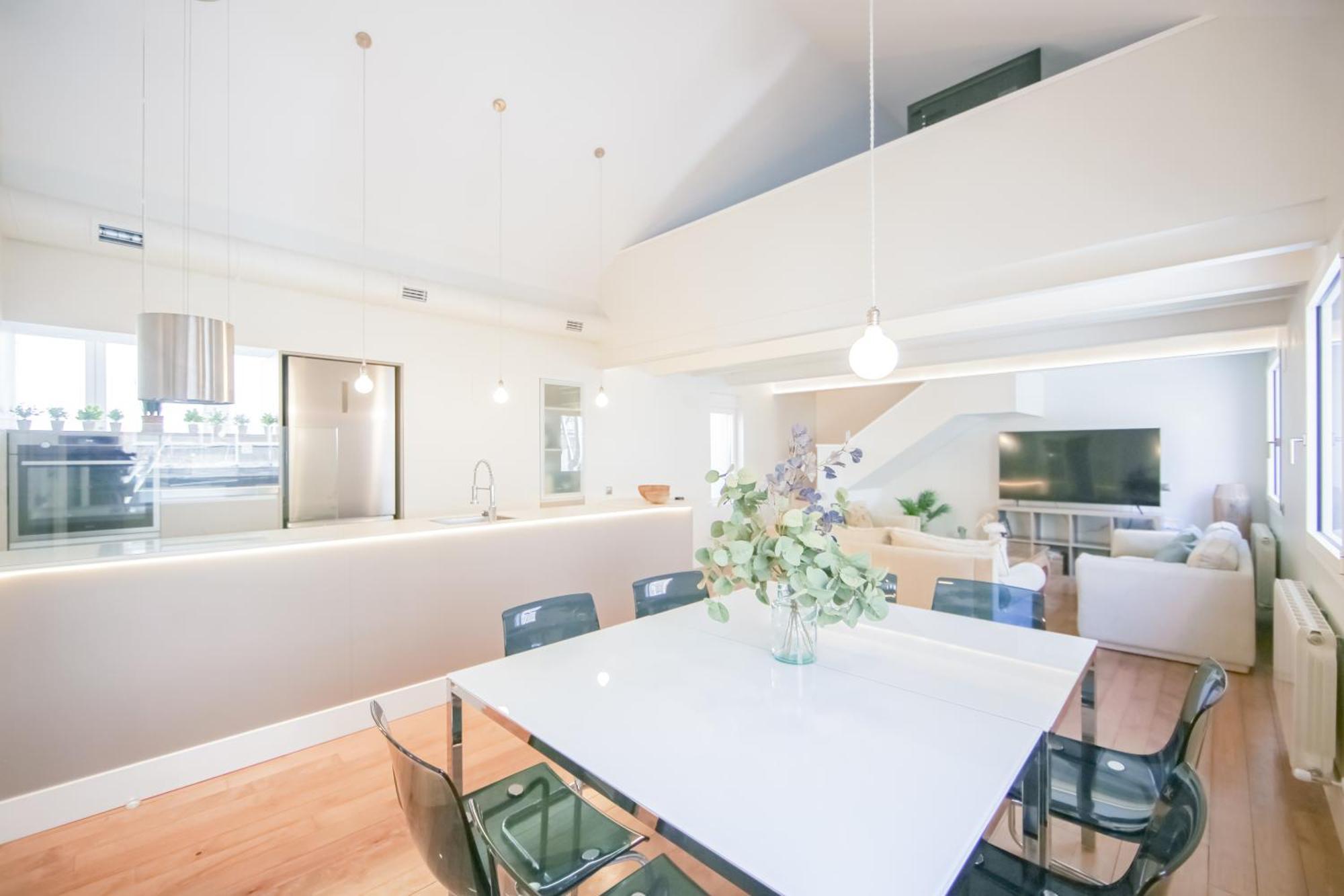 Duplex De Lujo Junto Al Bernabeu Real Madrid Villa Luaran gambar